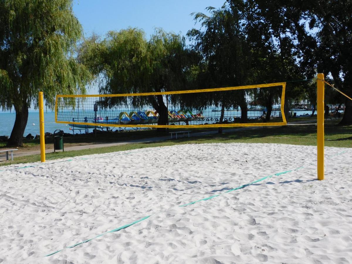 Chill & Relax Apartment Siofok Luaran gambar